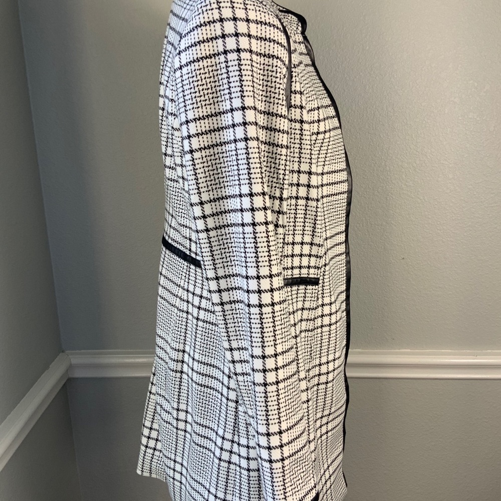 White house black market jacket - Picture 3 of 8